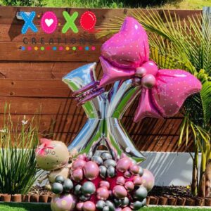 Monogram baby balloon bouquet