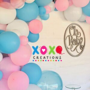 Gender reveal balloon garland